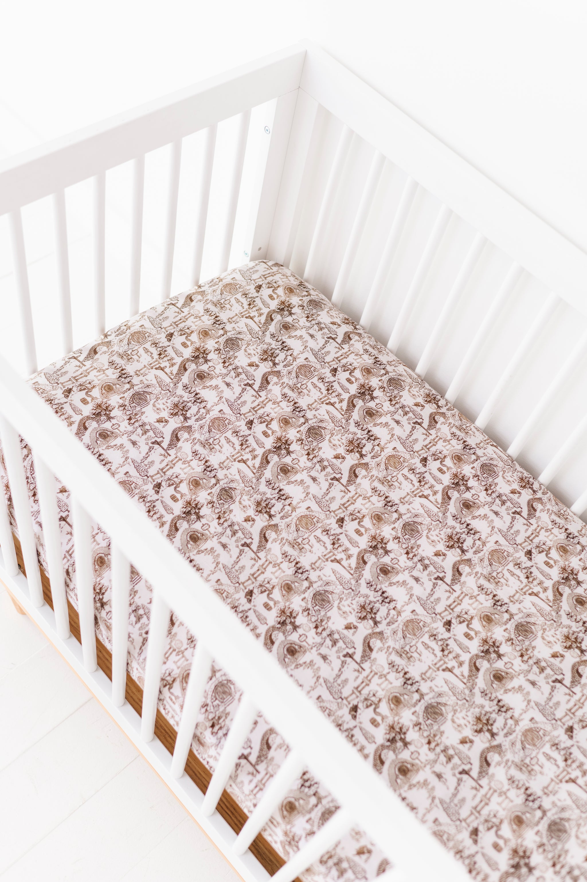 The Lord of the Rings™ Hobbiton™ Toile Crib Sheet
