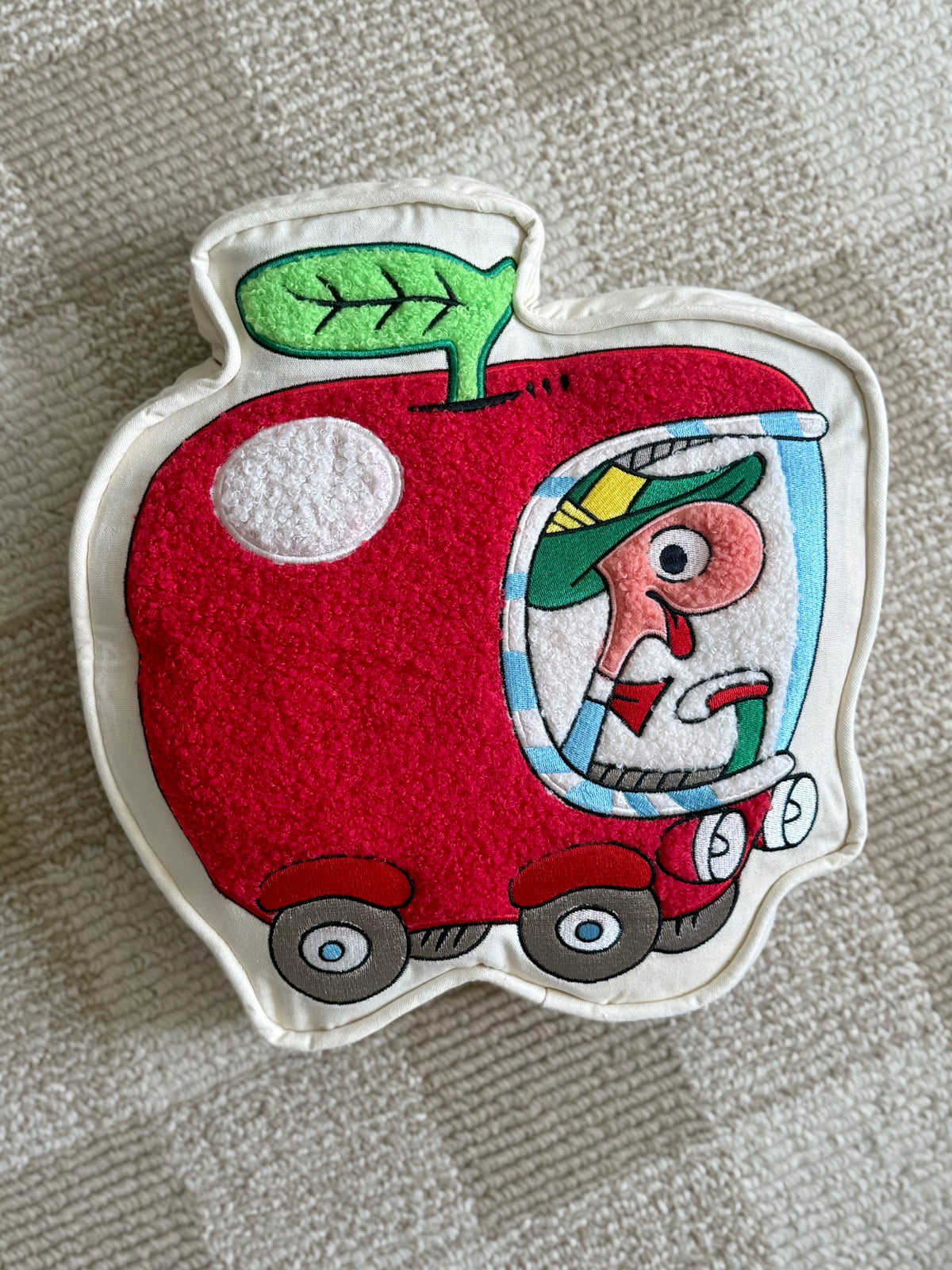 Richard Scarry's Busyworld™ Lowly Worm Apple Car Loopillo™
