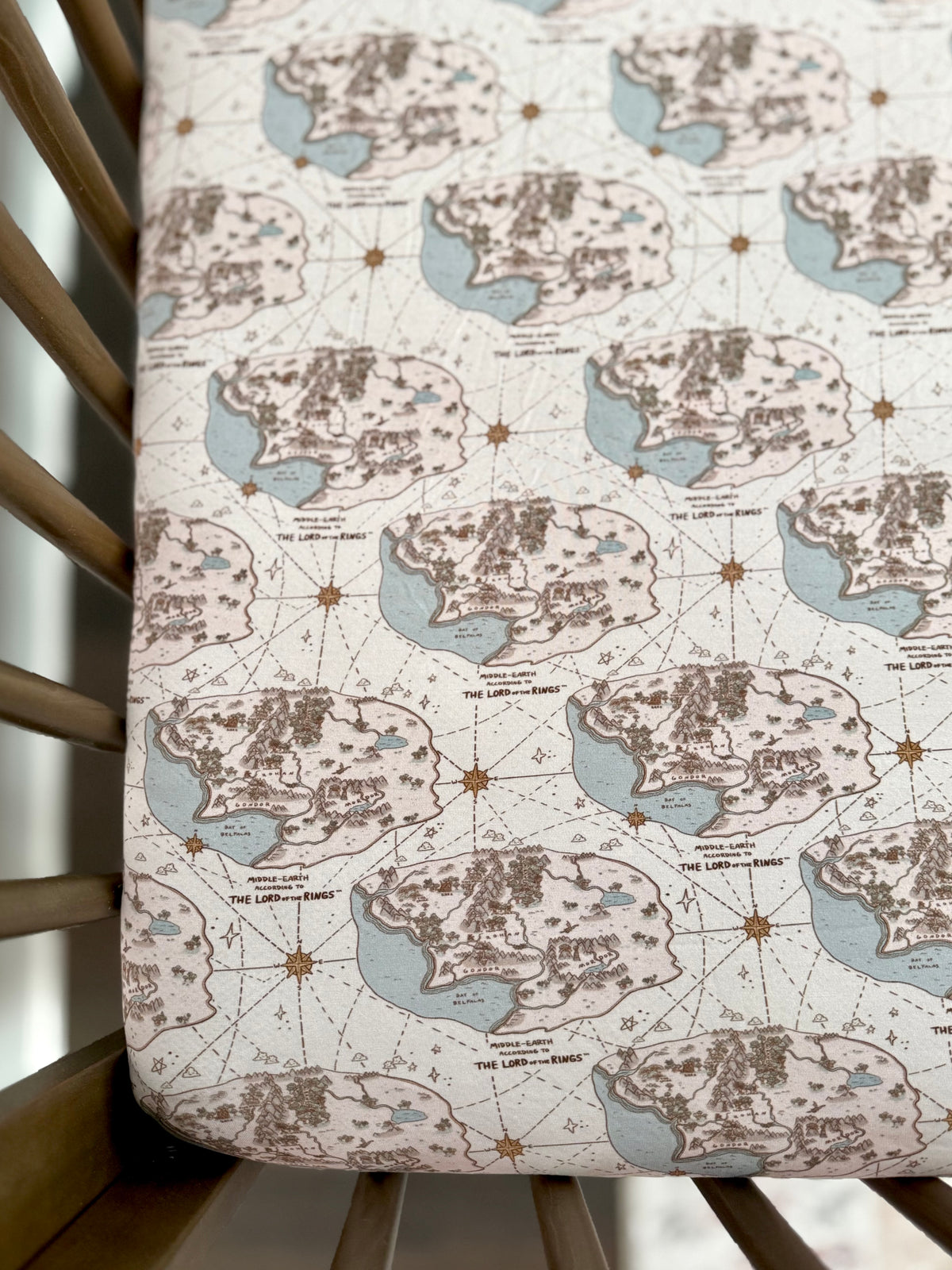 The Lord of the Rings™ Tiny Map Crib Sheet