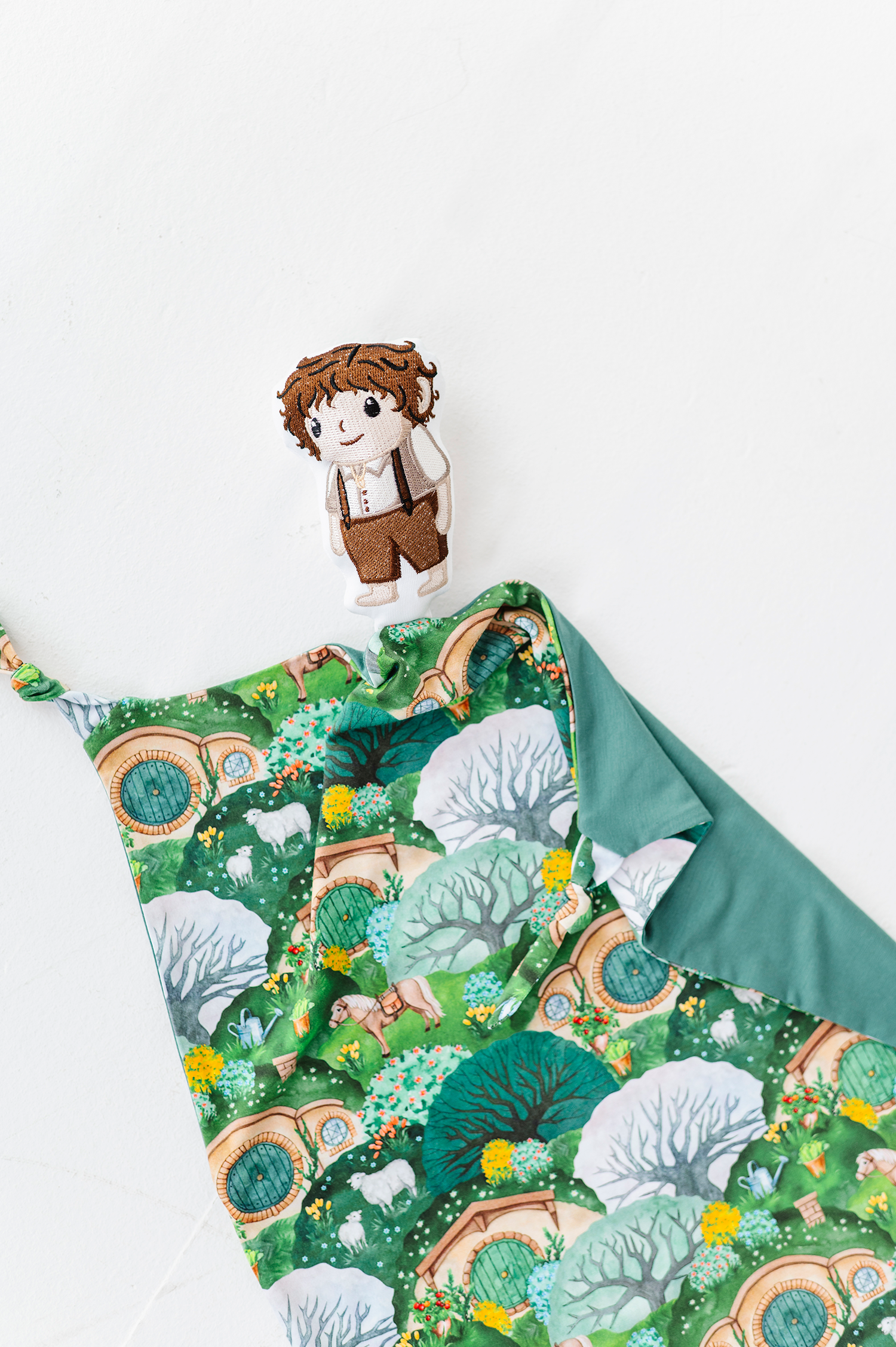 The Shire™ In Bloom Frodo Lovey