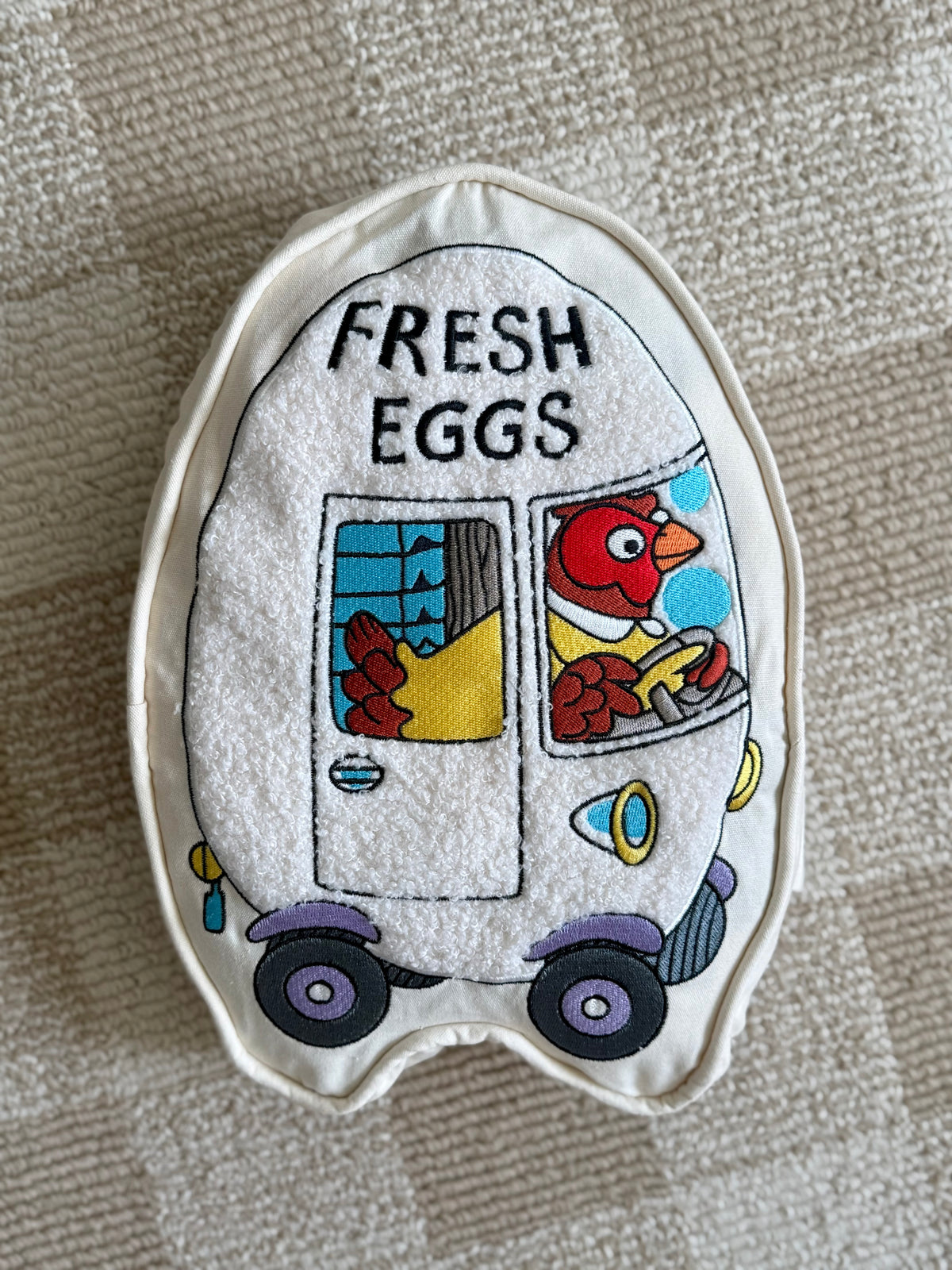 Richard Scarry's Busyworld™ Fresh Eggs Truck Loopillo™