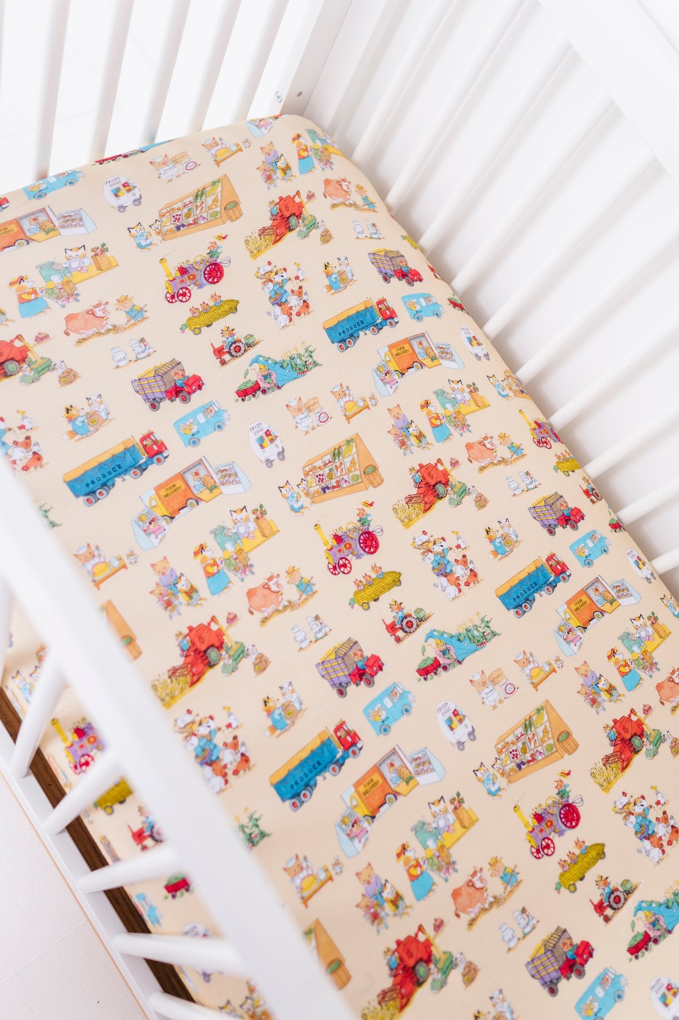 busytown market day crib sheet 1